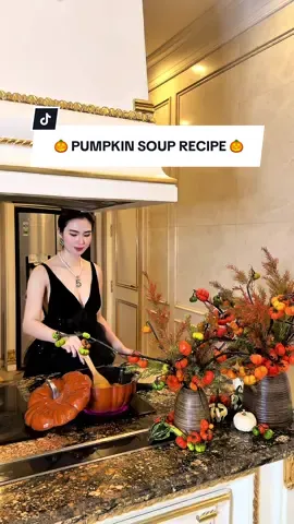 Bữa tối đơn giản cùng với soup bí đỏ  🎃 #ngocloantran #cooking #halloween #trending 