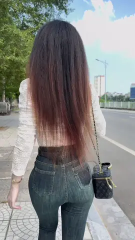 Tín đồ mê quần jean thì đừng bỏ qua e này nha #xuhuong #quanjean  #jean  #phoidoxinh #outfit 