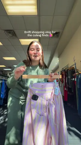 i LOVE thrift shopping #shopping #Vlog #shoppingvlog #thriftshopping #thriftwithme @Plato’s Closet 