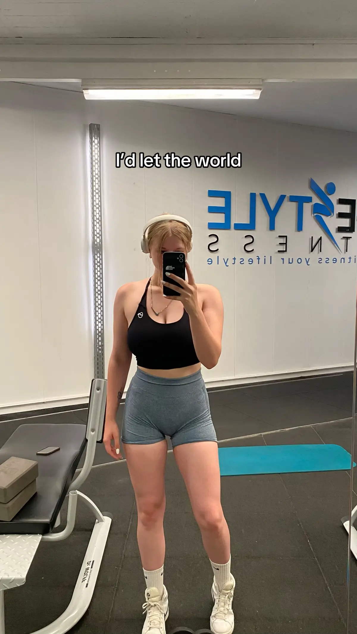 I’d let the world burn #gymmotivation🏋️‍♀️ #progress #motivation #fypageシ #backmommy 
