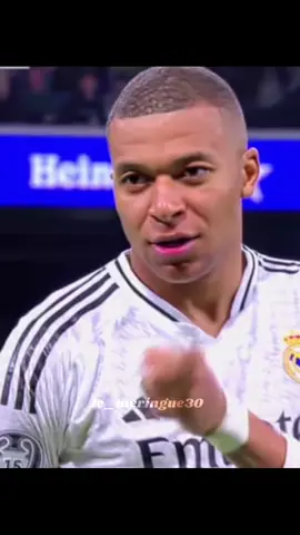 Le meilleur joueur du monde est français 🇫🇷#realmadrid #galsen_tiktok #footballedit #kylianmbappé #mbappe 