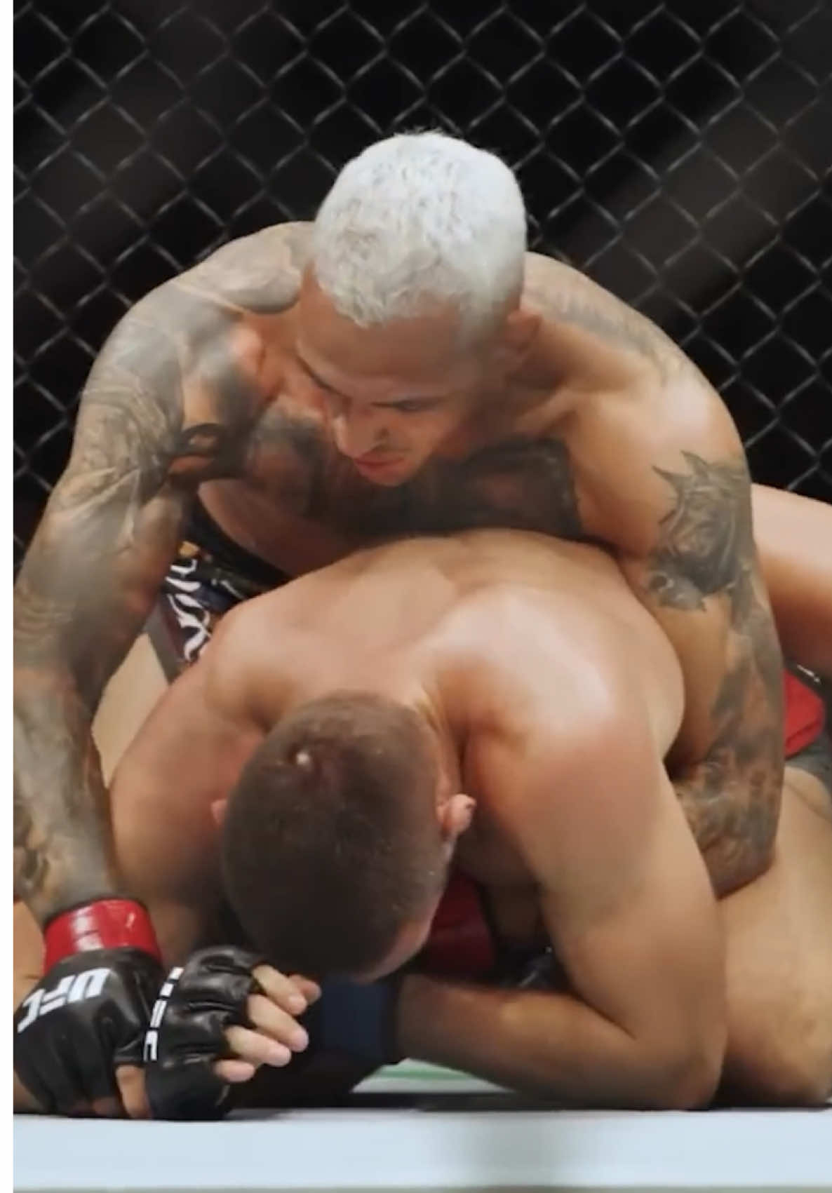 Vloguei minha ida ao Rio de Janeiro a convite da @cryptocom.br para ver o Charles do Bronx dominando o ringue do UFC Rio🔥🔥 E usando esse cartão eu recebo cashback de até 5%! Garante seu cartão da Crypto.com também, galera