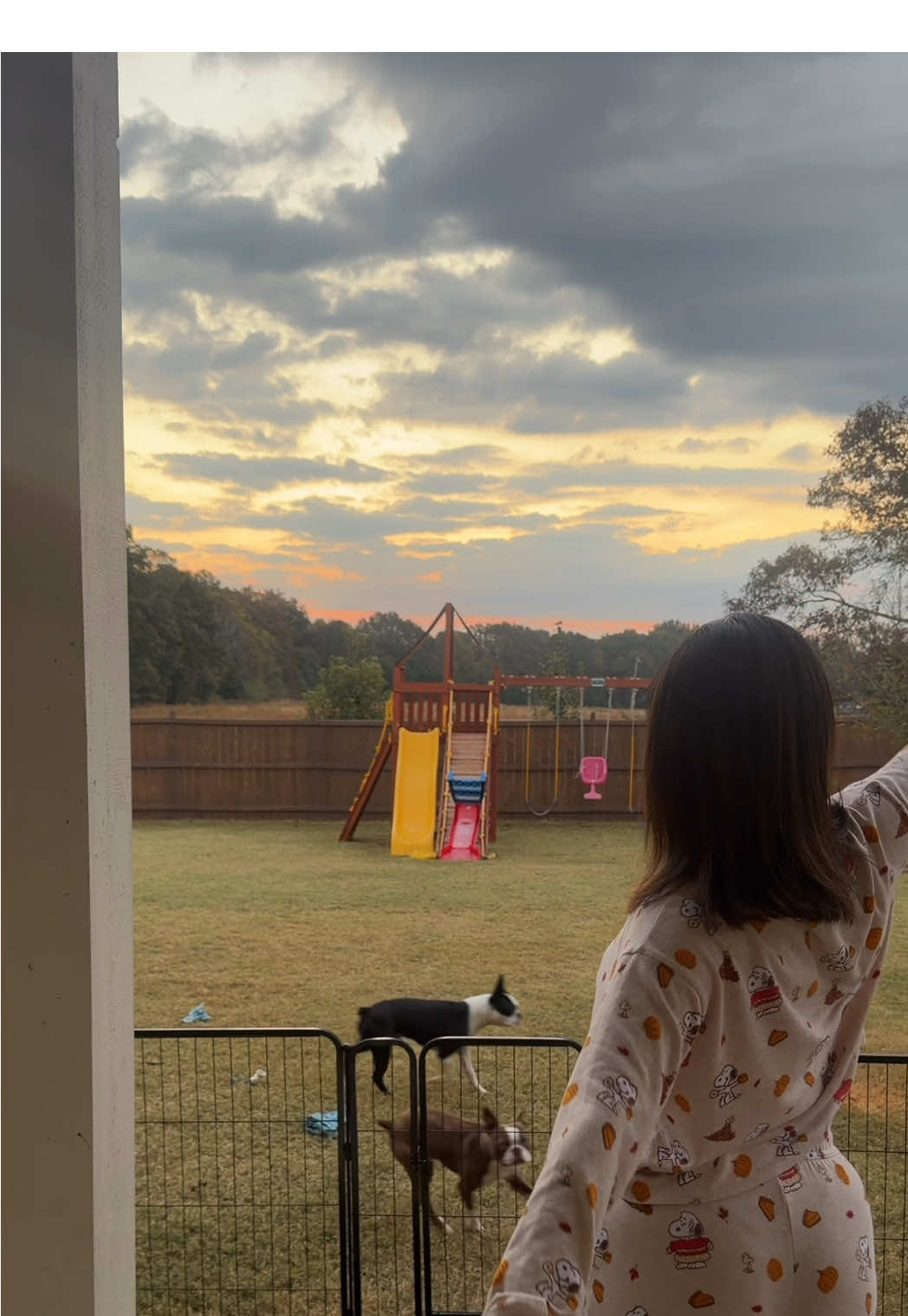 Slow Saturday morning in my life ☀️💫💫 #saturdaymorning #morningmotivation #momlife #sahmlifestyle #girlmom  