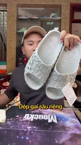 Còn đúng 5 đôi cuối giá rẻ, mua nhanh kẻo hết size ạ #manhgiay #depquaingang #deple #depnam #depnu 