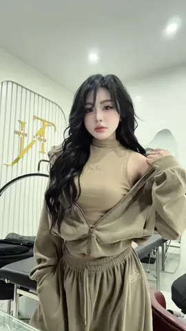 1 mảnh kí ức em chia ra làm 2 phần, phần đầu là phần ăn sáng, phần còn lại cất tối ăn sau.🤣#xuhuong #fyb #thaolinhclothing 