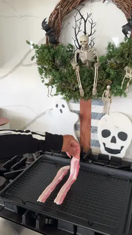 I had time today - let’s make soooky breakfast. #halloween #breakfastideas #fypシ゚viral 