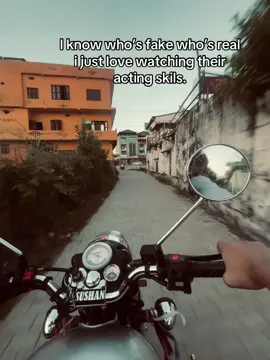 #p_town #straightouttapyuthan #abcxyz #classic350 