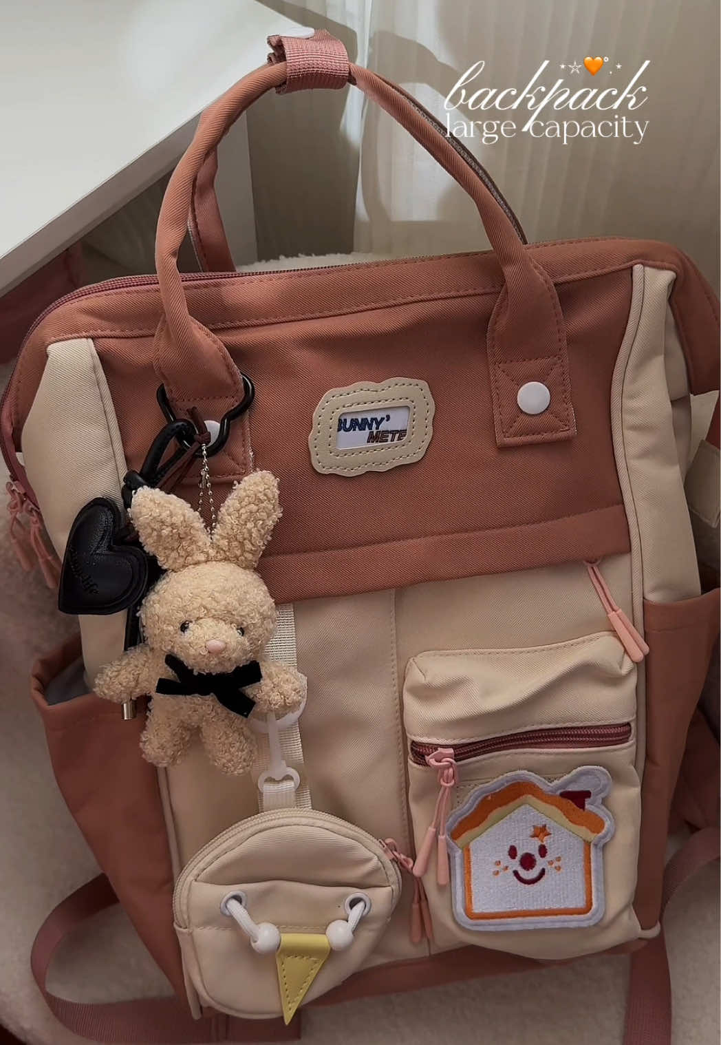 Sobrang ganda ng quality ng backpack na to guys !! Very spacious and ang cute ng designs ✨💫🧡 #backpack #schoolbag #unibag #largecapacitybag #bags 