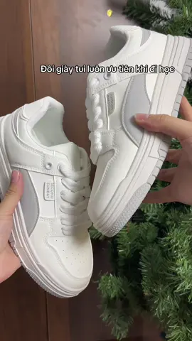 Giày xinh thiệt sự á, đi vừa êm, form xinh, giá lại 🌰 #giaythethao #giaysneaker #giaychinhhang #giaydep #giaydihoc 