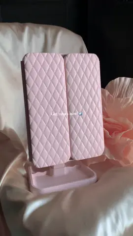 Boost your confidence with this portable vanity make-up mirror 🌸 with LED lights and adjustable stand #vanitymirror #portablevanitymirror #mirror #makeupmirror #grwm 