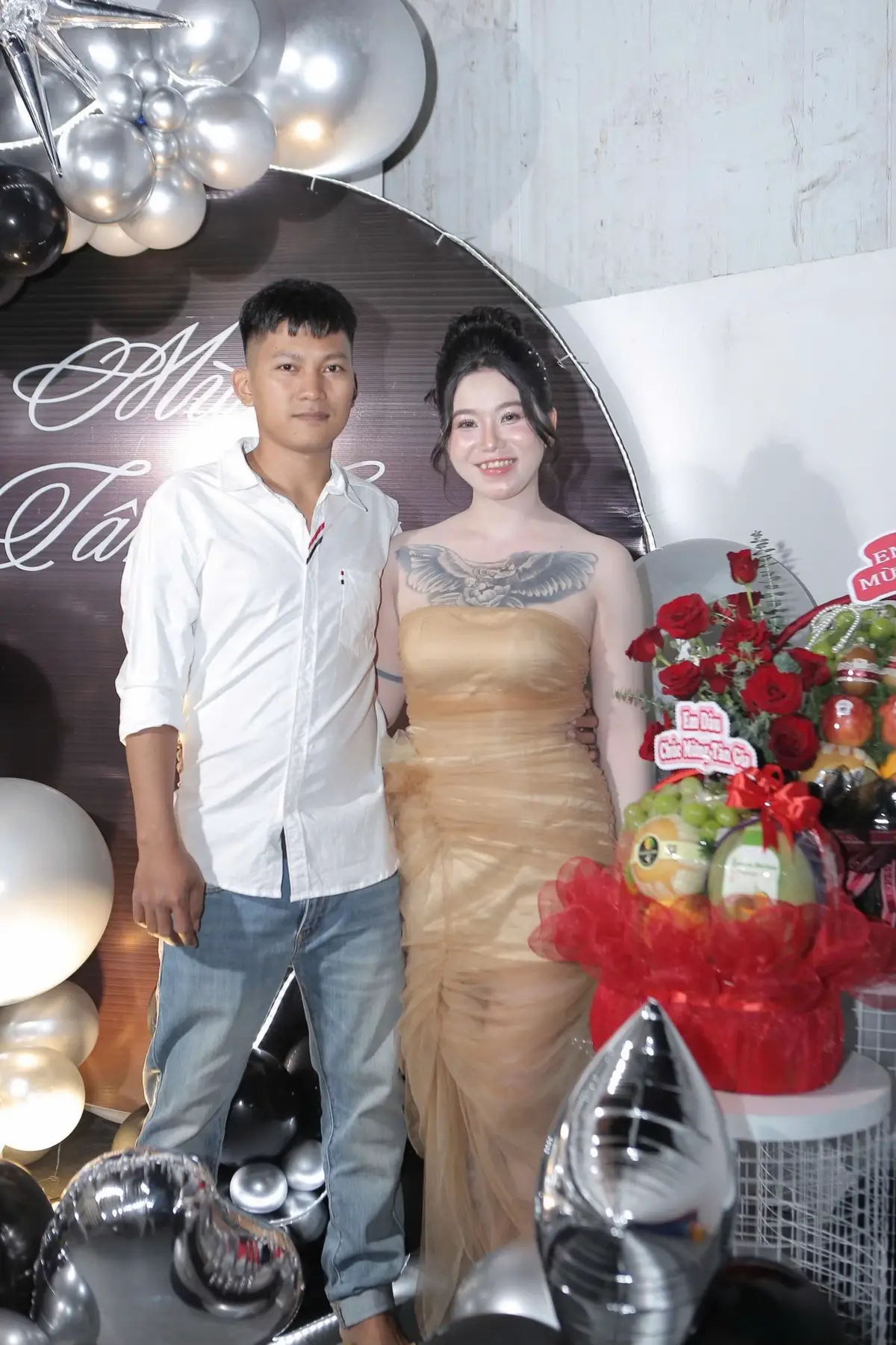 Thứ quy giá nhất em có được là dù  Khó khăn vất vả cãi vả thì mình vẫn bên nhau cùng nhau thật hiện những mục tiêu. Không cùng tầng số không học giỏi như anh , nhưng mình cùng ý chí cùng quan điểm là đủ rồi ❤️