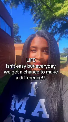 List your 2026 bucket list ! Be thankful for what you already have and work hard for the things you want !!  Book with your fav. Travel agent today !! #fyp #foryoupage  #f4f  #wonenempowerment #trending #traveltiktok #cltinfluncer #teamwork  @TRINILICIOU$1  @PinkieLuv♥️  @Nay💜 