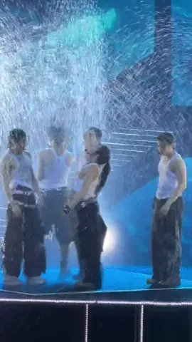 ฉ่ำสมชื่อเพลง LYKN RISE AT DUSK #LYKNDuskAndDawnConcertD1 #williamjkp #วิลเลี่ยมจักรภัทร #WilliamEst #วิลเลี่ยมเอส 