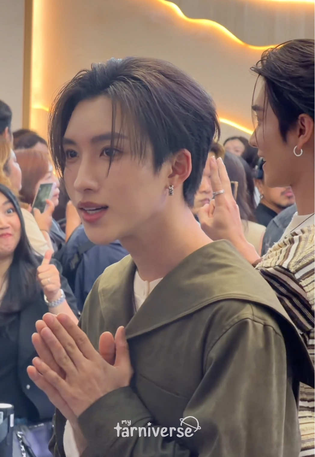 จังหวะหยุดหายใจมากกกก🫠 ˚₊·—̳͟͞͞♡ @BOSS.CKM @Noeul ꔛ BOSSNOEUL AT SIAM PARAGON #SiamParagonBIFW2025xBossNoeul #BossChaikamon #Noeulnuttarat #BossNoeul 