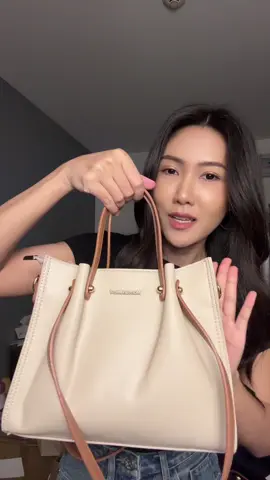 Montana West รุ่น Tote Bags #กระเป๋า #กระเป๋าแฟชั่น #กระเป๋าผู้หญิง #กระเป๋าสะพายข้าง #กระเป๋าถือ 