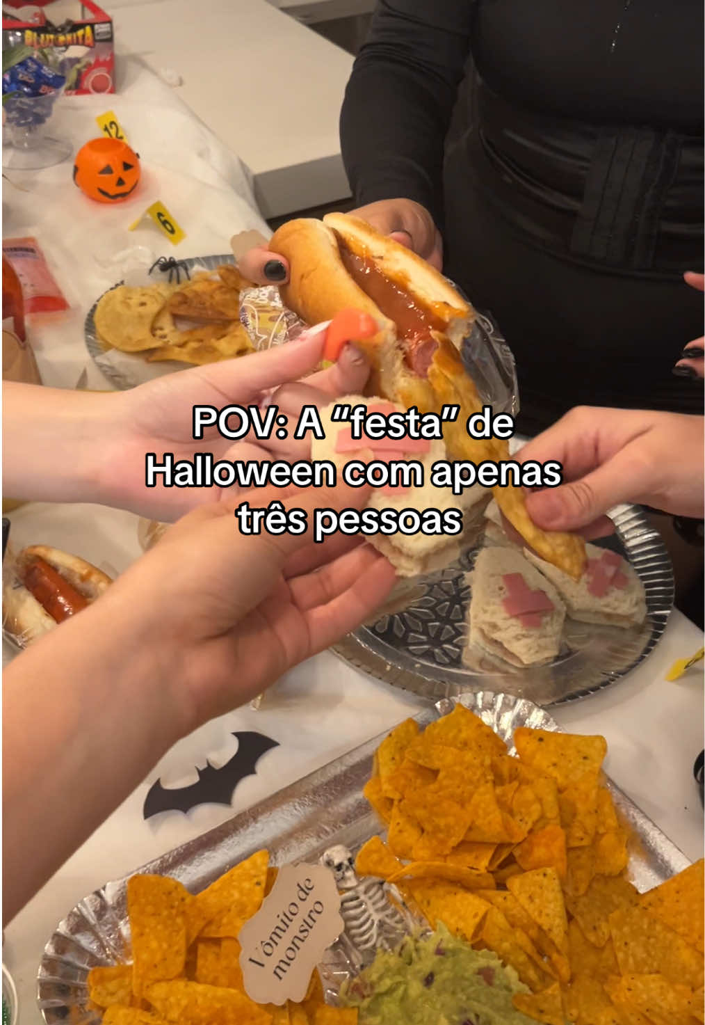 Festinha de halloweenzinho #halloween #amigas #fantasia #diadasbruxas 
