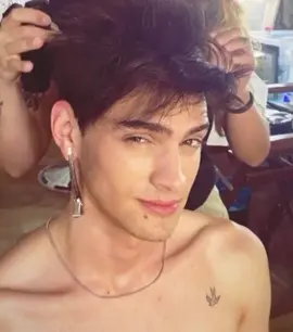 olm bu adam ney boyle ya #fyppppppppppppp  #kesfetttt #gabrielguevara  #viralll #kesfetteyizz 