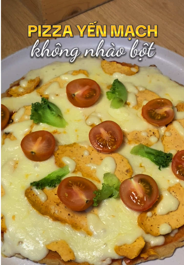Pizza yến mạch siêu dễ k cần nhào bột, chỉ bằng 1/3 lượng calo pizza ở ngoài hàng. Ngại gì mà k làm hen nàng😈😈  #healthyfood #giamcan #pizzayenmach #eatclean #healthyrecipe 