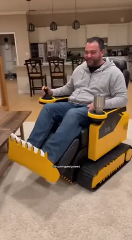 This excavator recliner might be the coolest thing ever! 🤣🤣 #heavyequipment #constructionlife #recliner #tiktokmademebuyit 