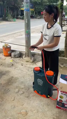 Bình phun thuốc Boshun#emquyen #binhphunthuocpin 