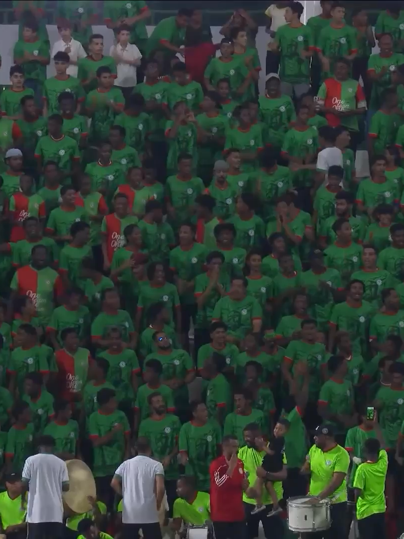 بالأخضر والأحمر 🟢🔴 جماهير الاتفاق ترسم اللوحة 🎨  #الاتفاق_الهلال⁩