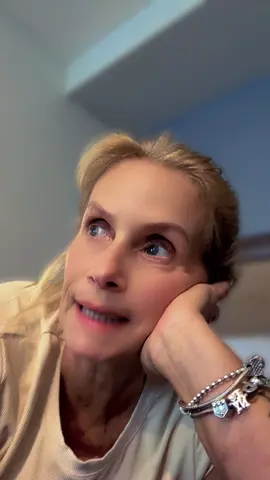 #tiktokusa🇺🇸 #cintiachagaslinguaportuguesa #fypシ @Livian Weber @Vic @Érika Soares 