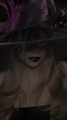 What transition should I try next?💀🔮#halloweenmakeup #witchmakeup #witch #halloween #halloweentransition 