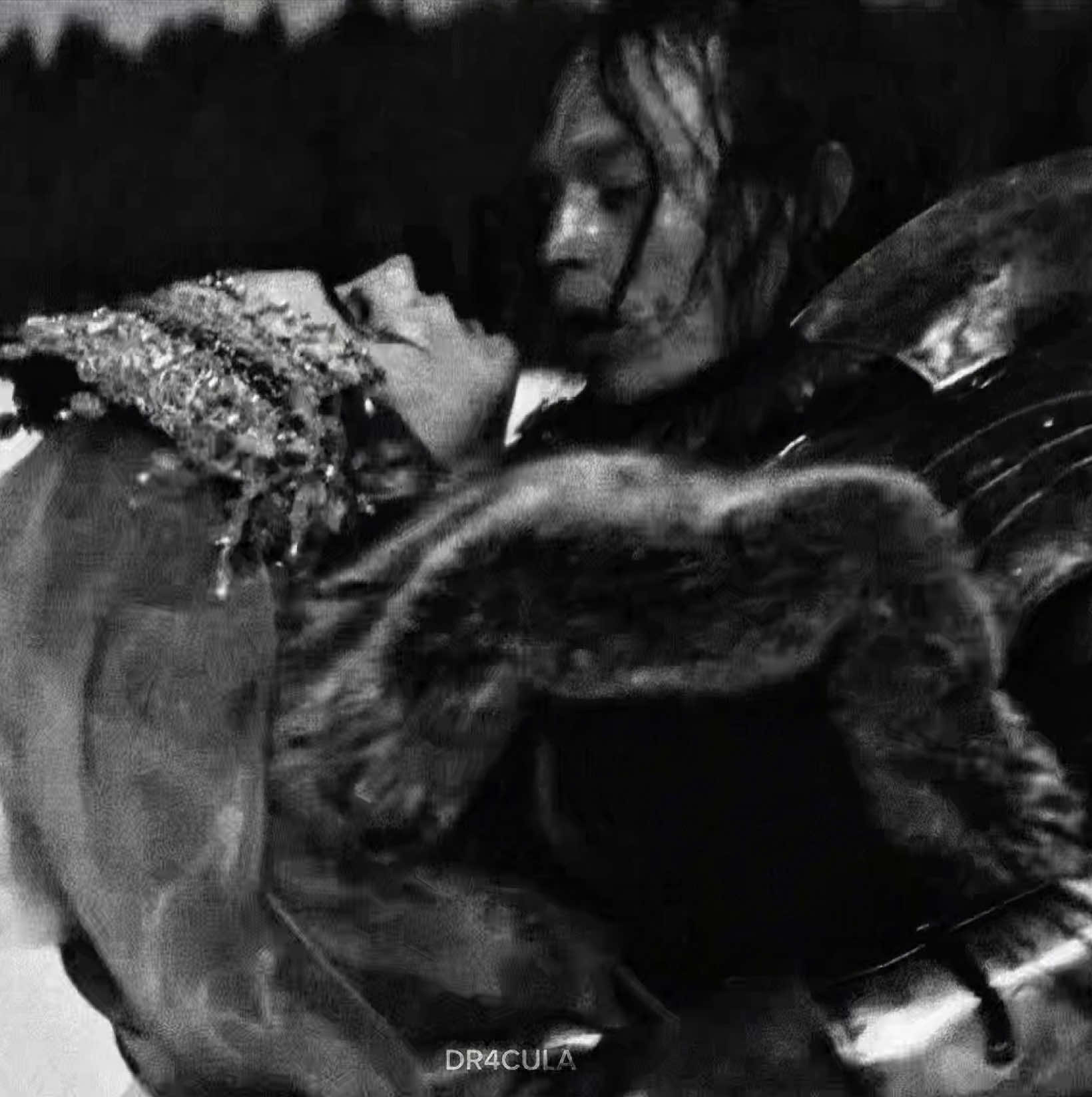 The beginning of the film lacked editing !!#dracula#draculaalovetale #caleblandryjones#draculaedit#dracula2025