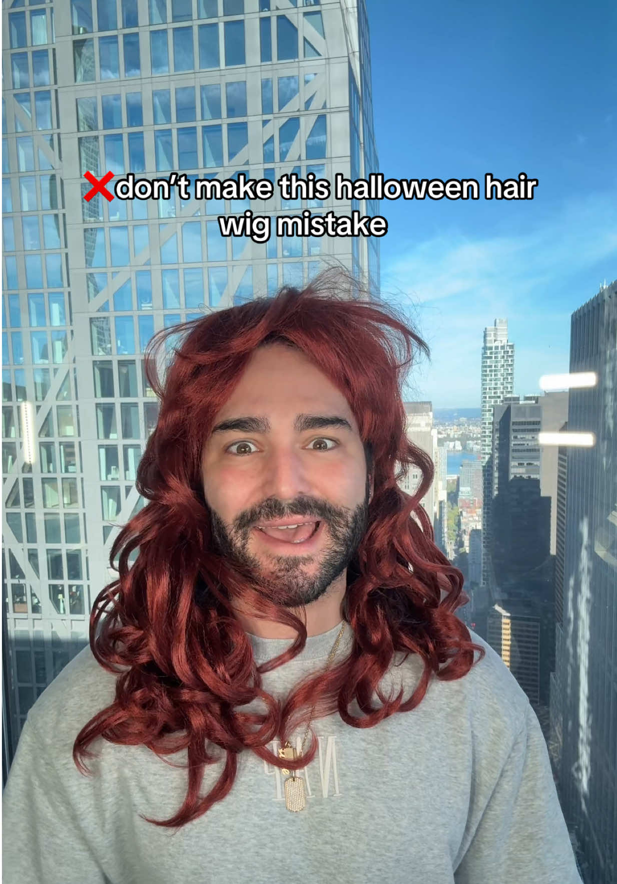 these syntheitc Halloween wigs are SCARY (and not in the good way) when u pull them out of the bag but in less than five minutes of prep with these super basic hair tips u can make them look waaaay better! hairtok doesn’t take a break for Halloween u know we’re here with the hairstyle tips for every occasion! 