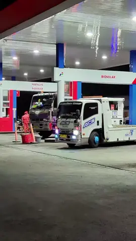 Thailand nya Brebes... butuh towing Semarang, Ungaran Brebes 082226335404 #annamigroup  #baskaratowing  #isuzugiga  #isuzu_thailand  #towingtiktok 