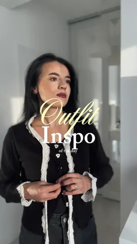 𝑪𝒂𝒓𝒅𝒊𝒈𝒂𝒏 𝒏𝒆𝒈𝒓𝒖 𝒄𝒖 𝒇𝒖𝒏𝒅ă 𝒂𝒍𝒃ă? 𝒀𝒆𝒔, 𝒑𝒍𝒆𝒂𝒔𝒆!🖤 𝑪𝒆𝒗𝒂 𝒔𝒊𝒎𝒑𝒍𝒖 ș𝒊 𝒆𝒍𝒆𝒈𝒂𝒏𝒕. 𝑨𝒅𝒐𝒓 𝒄𝒂𝒓𝒅𝒊𝒈𝒂𝒏𝒆𝒍𝒆 î𝒏 𝒑𝒆𝒓𝒊𝒐𝒂𝒅𝒂 𝒂𝒄𝒆𝒂𝒔𝒕𝒂….𝒂𝒎 𝒐 𝒎𝒊𝒄ă 𝒄𝒐𝒍𝒆𝒄ț𝒊𝒆. 😁  • • • • #trendyolfinds #OOTD #falloutfitideas #falloutfitinspo #cardiganstyle @Trendyol Romania @Trendyol @Romania Influencer Marketing #minimaloutfit #fashionreel #styleinspo #blackandwhitelook 