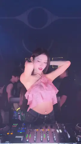 Cuối ngày chỉ cần một bản remix đúng gu là đủ 🔥 #nonstopantingedrop #nhachaymoingay🎧 #fyppppppppppppppppppppppp #gaixinhtiktok #xhhhhhhhhhhhhhhhhhhhhhhh 