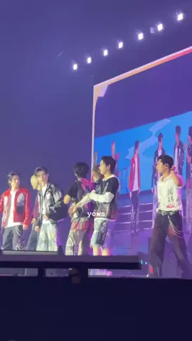 THEY USE THEIR COACHELLA OUTFIT😭😭 #enhypen #heeseung #jay #jake #sunghoon #sunoo #jungwon #ni_ki #sectork #fyp  cr: syowflakes