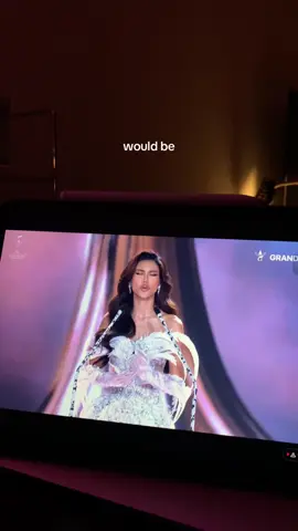 me to corrupt officials 🤏🏻 (no hate to Miss Thailand 👸🏻)  context!! that line’s from Miss Grand Thailand’s Q&A 👑 just thought it fits a little too perfectly for corrupt officials given the PH political climate 😭 no hate to her at all bc she slayed and totally deserved her crown 🤍 love love love to all the queens 🫶🏻 #missgrandinternational #pageantsph #fyp 