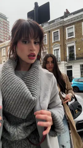 @_.carmelia.golban._ и евика в центре , чтобы все улыбнулись!!!