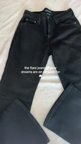 Are flare jeans back bc kind of love these 🫶🏼 on my Sf #amazonfinds #amazonfashion #levis #amazonfashion #amazonmusthaves j