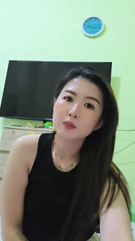 TUHAN PELUK AKU SEBENTAR SAJA