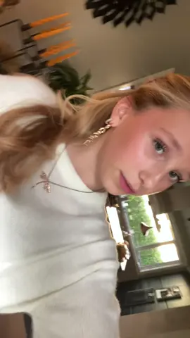 Håret va iche så bra bak😒#fyp #emilian❤️ 