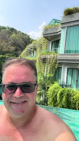 Surreal #deus #gratidão #hotel #surreal #felicidade 