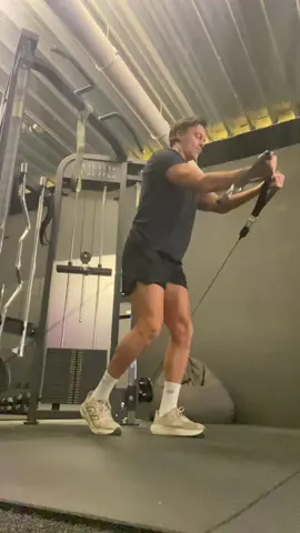 #healthylifestyle #hyroxtraining #hybridathlete Keep moving nonstop