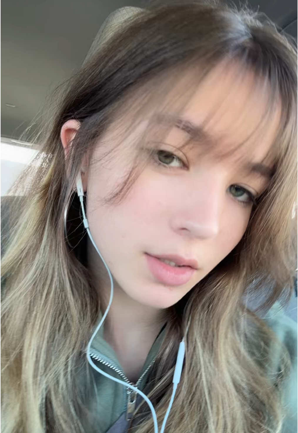 I’m going to the mall with my gf >:)