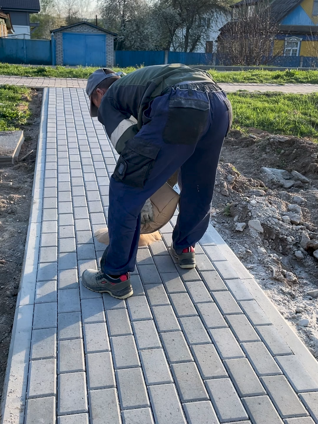 🧹🧹🧹 #satisfying #asmr #satisfyingvideo #construction #yardwork #build
