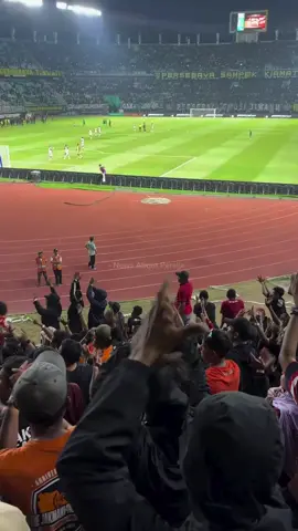 terimakasih bonek sampai jumpa dijakarta putaran ke2 see u.MAKINAKRAB #terimakasih #bonek #sampaijumpa #persija #fyp 