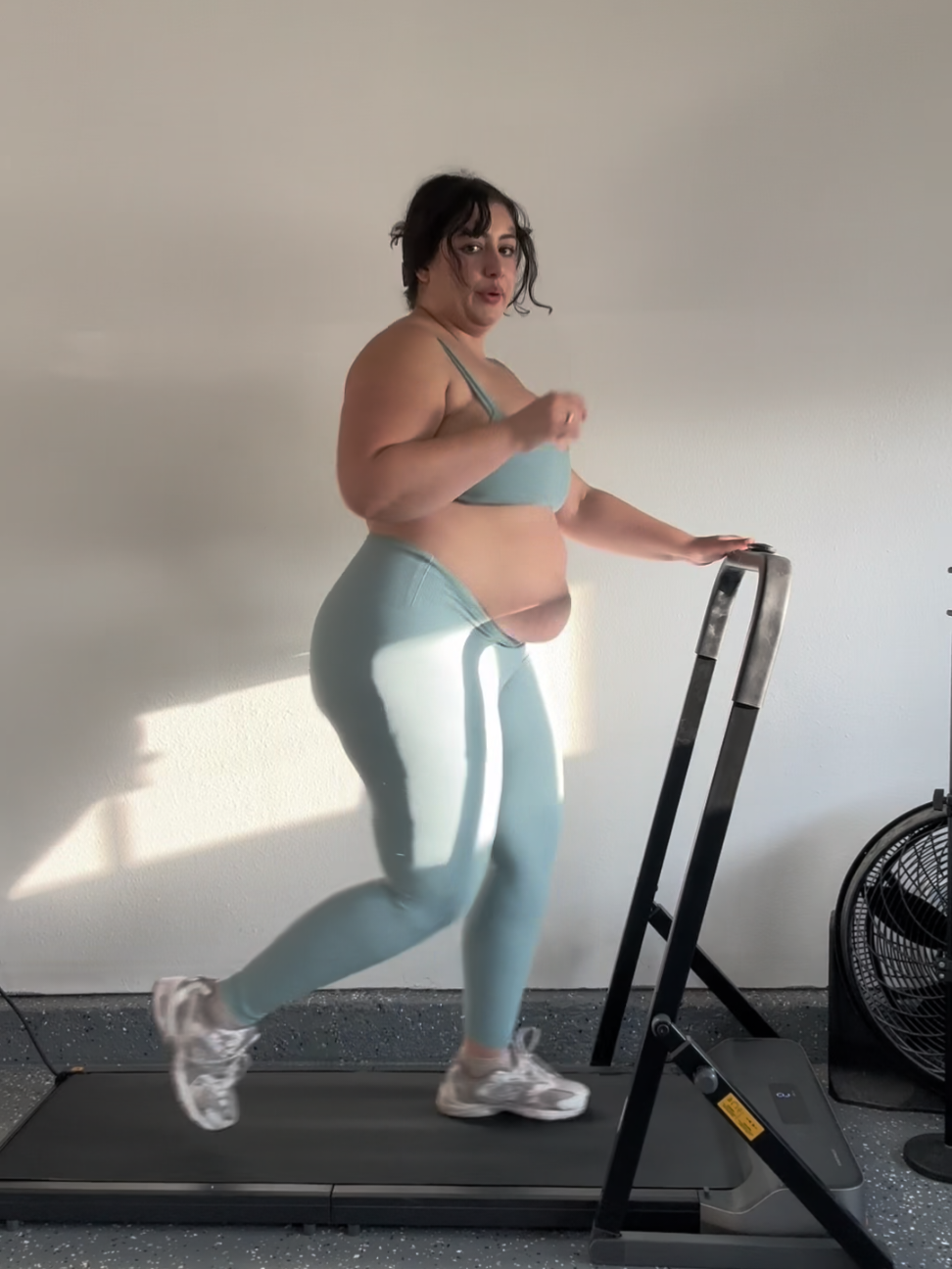 so out of shape she can barely run on the treadmill (but that's SO hot🫶). #bbw #chubby #weightgain #plussize #fat 