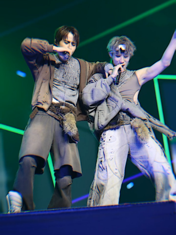 Gacorrr weiii #lyknduskanddawnconcertd1 #hongshihoshi #nnutdan #nuthong #CapCut 