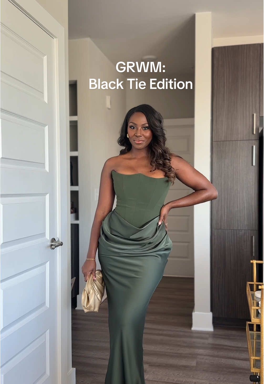 @houseofcb got me all the way together for the @BronnerBros Beauty Icon Awards! ✨  And not too much on my 2016 @Mariah Carey x @maccosmetics Body Shimmer 🥹 #blacktiedress #houseofcb #redcarpetlooks #blacktie #grwm 