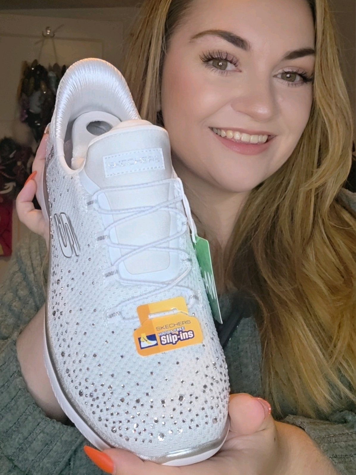 Unboxing the Skechers Slip-ins: Summits - Brilliant Shine from @SKECHERS  #unboxingskechers #skechers #shoesfordisney #disneycomfort 