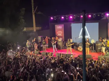 তুমি এতো সহজে ভুলতে পারো... অন্য কাওকে জড়িয়ে ধর.. আমি কেন শুধু ভুলে যেতে পারি না .. আজ অবাক লাগে তোমায় দেখে .. আমায় আজ তোমায় অচেনা লাগে .. #foryou #foryoupage #unfeezmyaccount #sylheti_fua #highwayband 