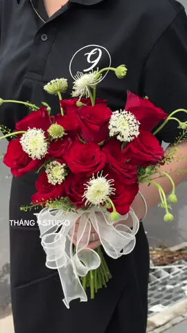 Hoa cưới cầm tay cô dâu tông đỏ #thang9studio #xuhuong #fyp 