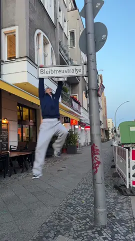 THAT MAMI WOOWIE#khazarro #fyp #bleibtreustrasse 